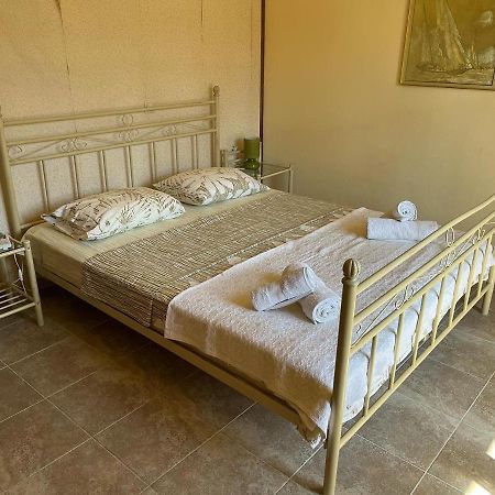 Guesthouse Kaliepia Ierissós Zewnętrze zdjęcie