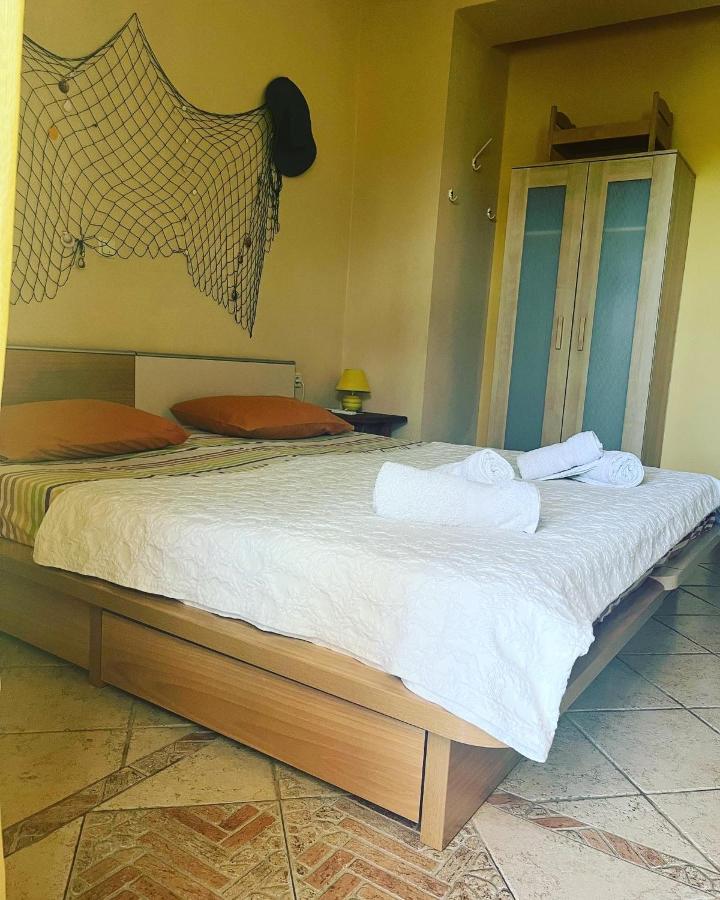 Guesthouse Kaliepia Ierissós Zewnętrze zdjęcie