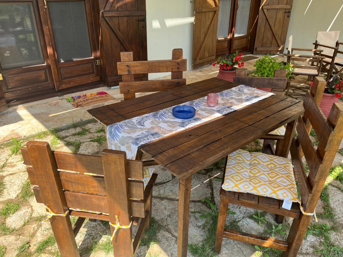 Guesthouse Kaliepia Ierissós Zewnętrze zdjęcie